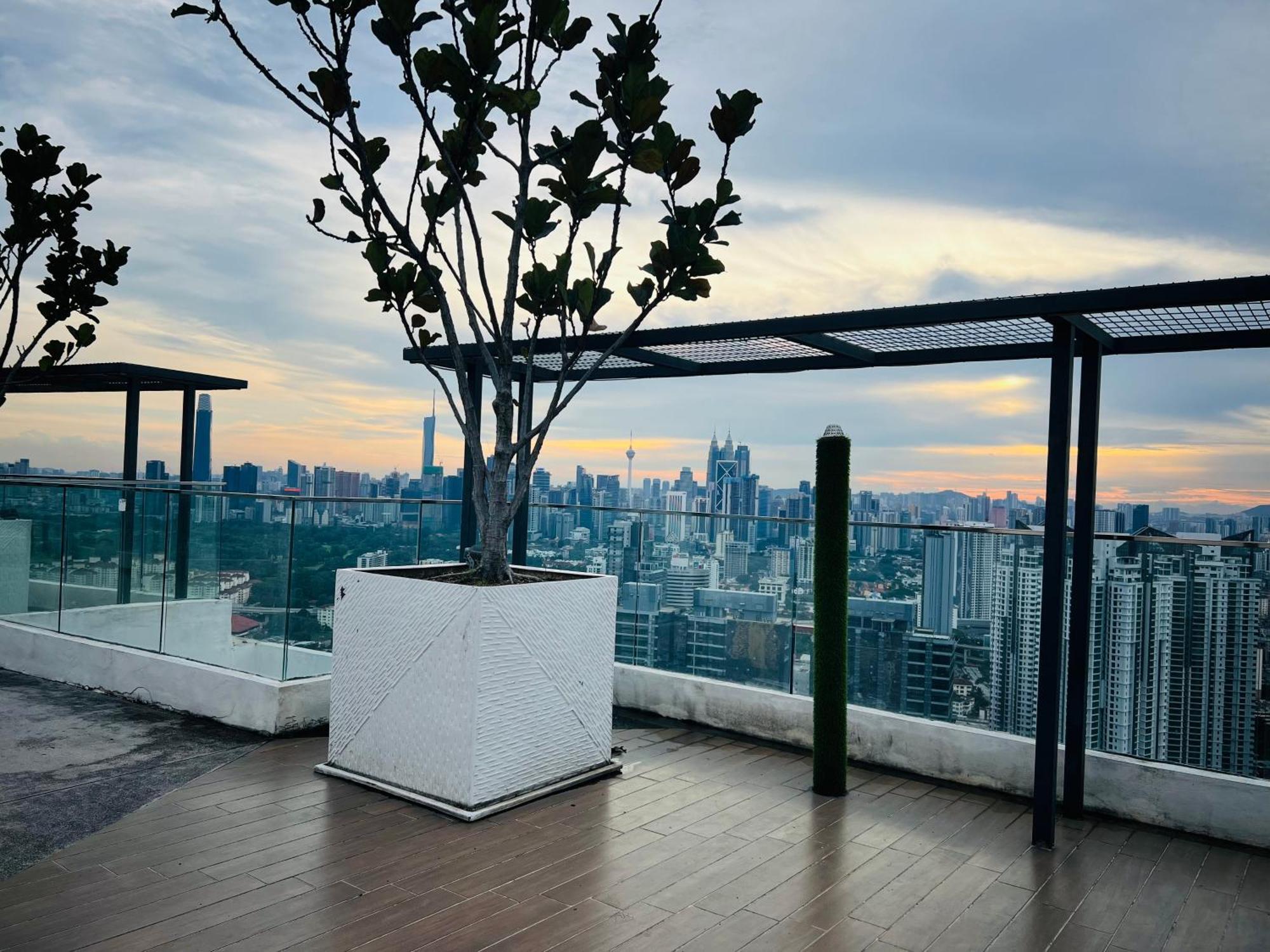 Reizz Residence By Elysium كوالالمبور المظهر الخارجي الصورة