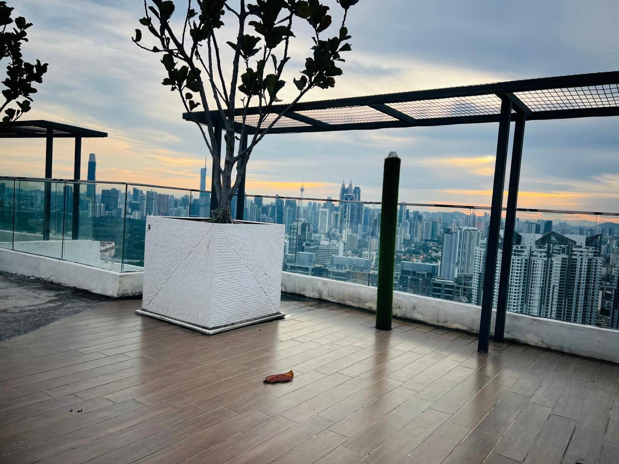 Reizz Residence By Elysium كوالالمبور المظهر الخارجي الصورة